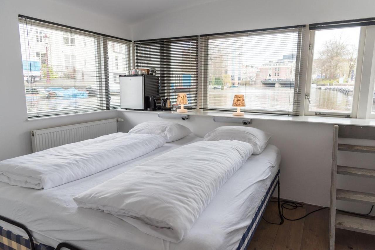Houseboat Next To Amstel Bed & Breakfast Амстердам Екстериор снимка
